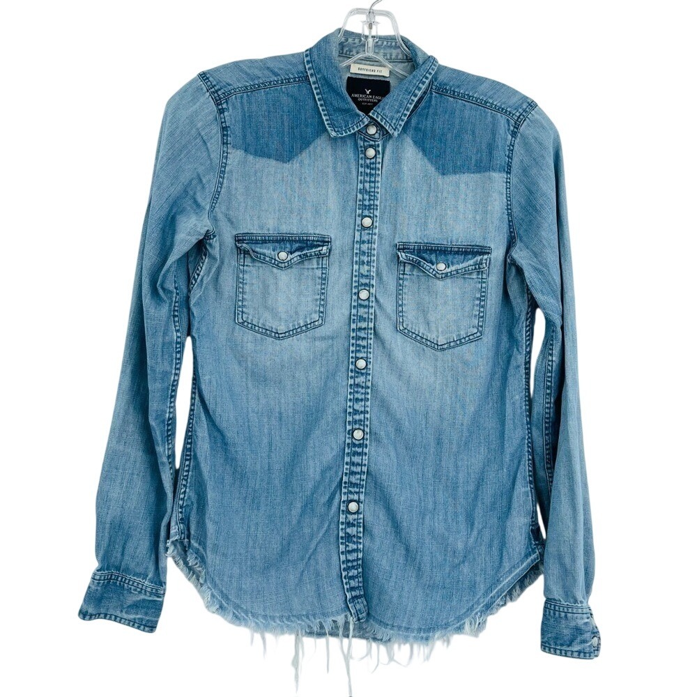 American Eagle Denim Shirt Womens XS Blue Boyfriend Fit Distressed Western Snap